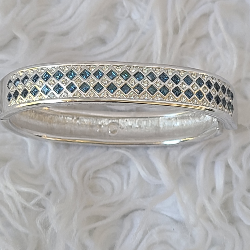 Gorgeous Swarovski Bracelet Size M